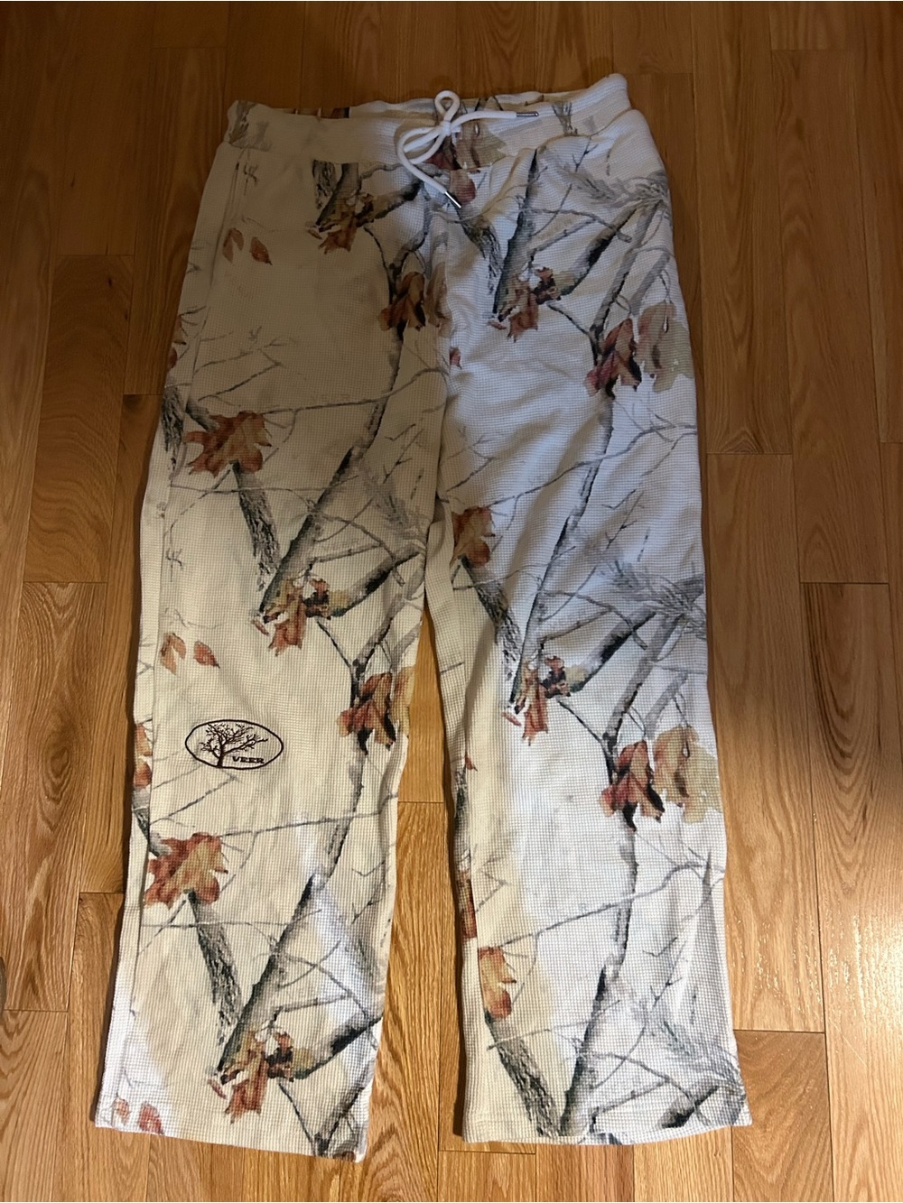 Veer Unisex White snow camo Print waffle thermal sweatpants pants- L